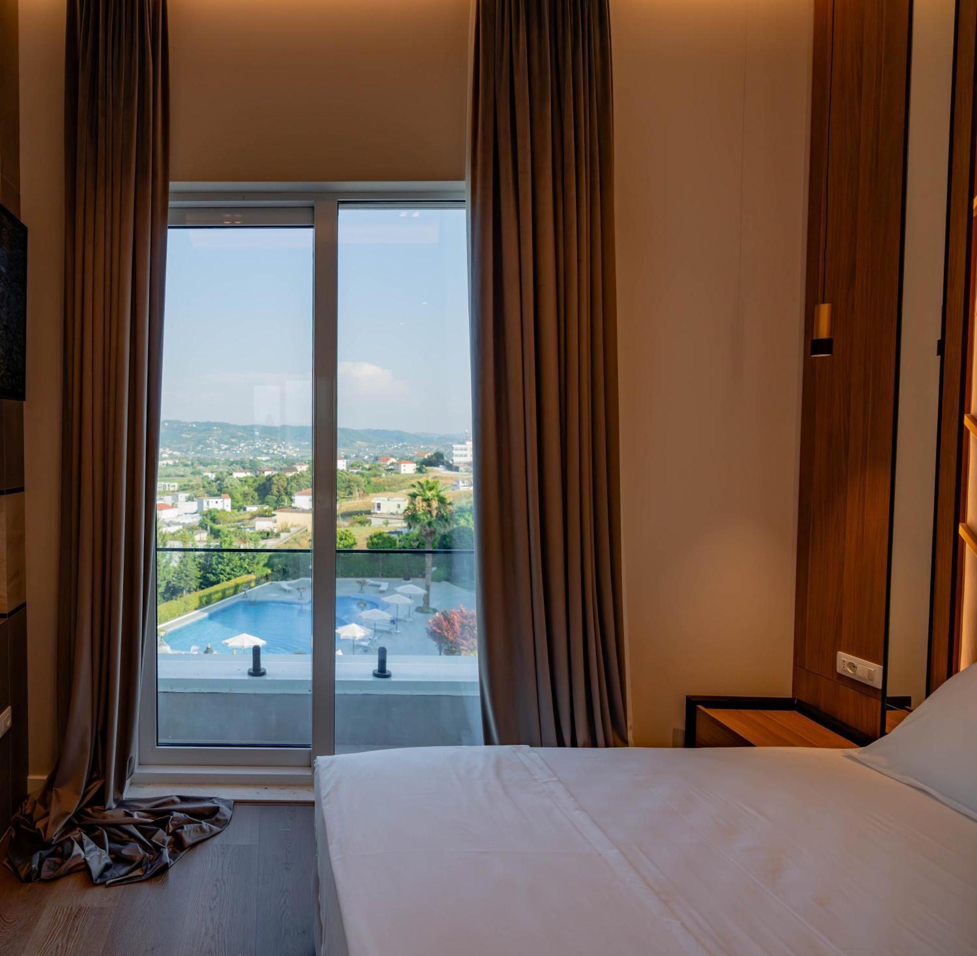 Royal Hill Hotel Vorë 외부 사진