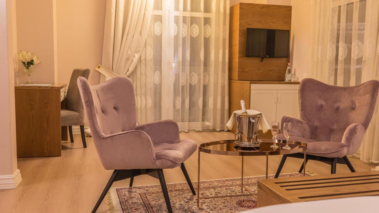 Royal Hill Hotel Vorë 외부 사진