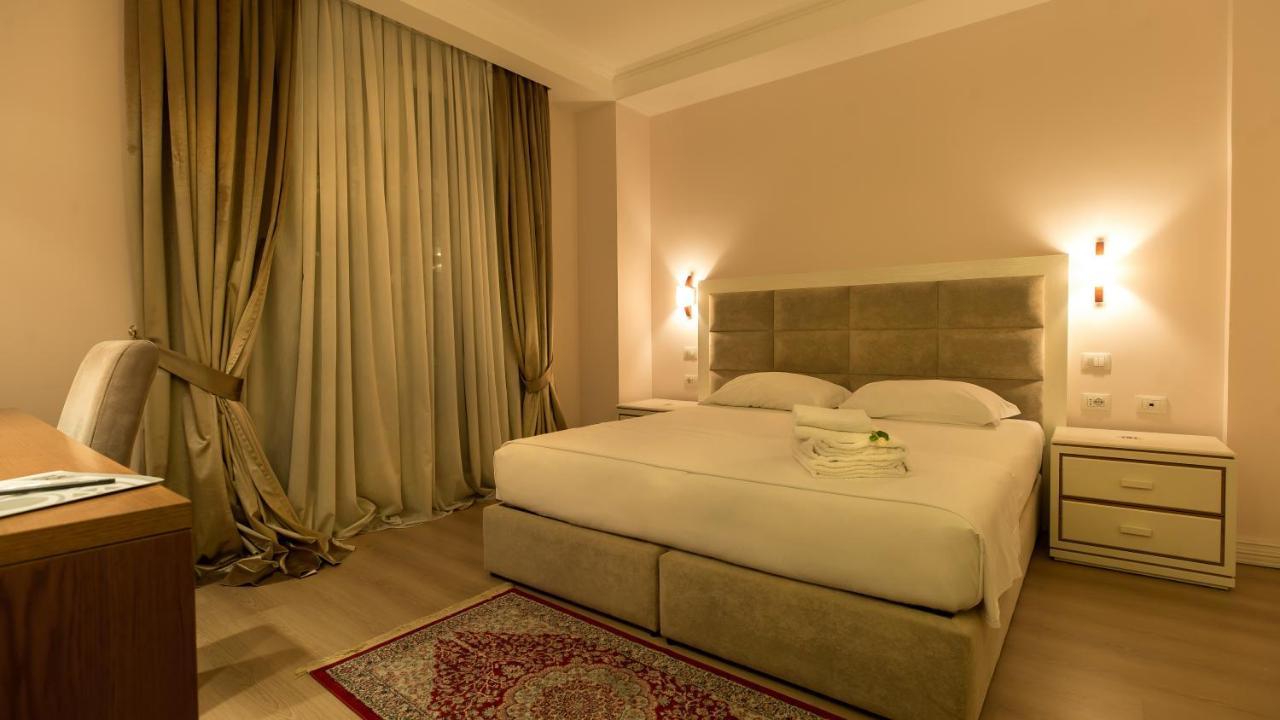 Royal Hill Hotel Vorë 외부 사진